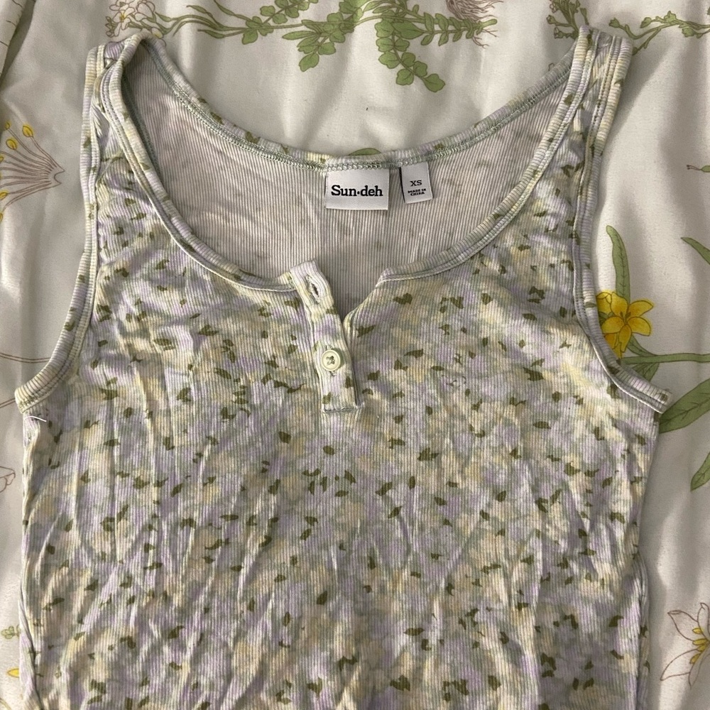 Aritzia cropped tank